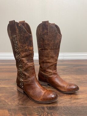 Spirit by Lucchese Avery Grommet Pull On Cowboy Boots Distressed Women’s Sz 6.5